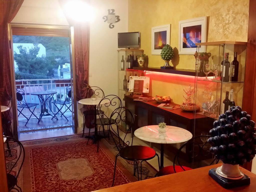 B&B Triskeles Giardini Naxos Exterior foto